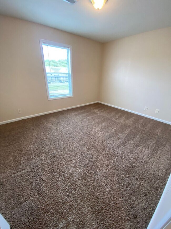 Building Photo - 512 Patriot Park Ct