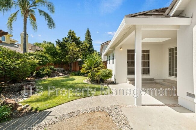 Building Photo - 7723 River Landing Dr