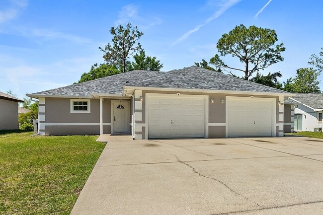 Primary Photo - Spacious 3 Bedroom 2 Bath 1 Car Duplex in ...
