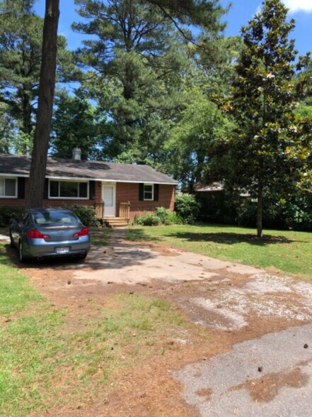 Building Photo - 2254 Wolf St