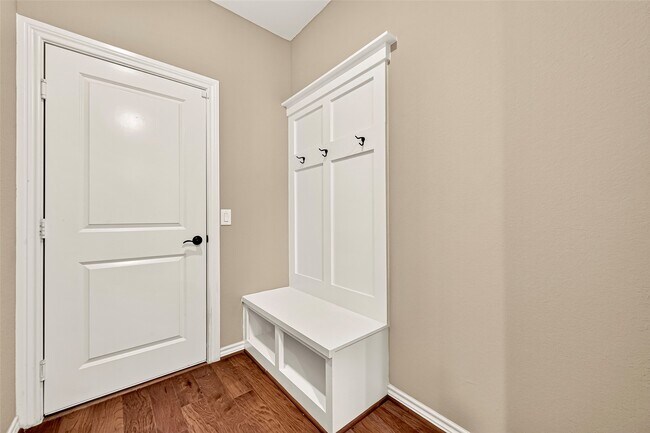 Building Photo - 10911 Birchwood Knl Ct