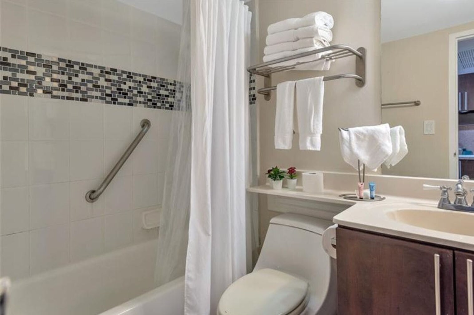 Building Photo - 19201 Collins Ave