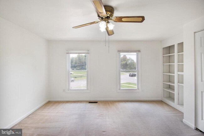 Building Photo - 13920 Wagon Way