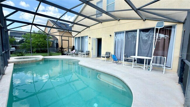 Building Photo - 334 Cadiz Loop