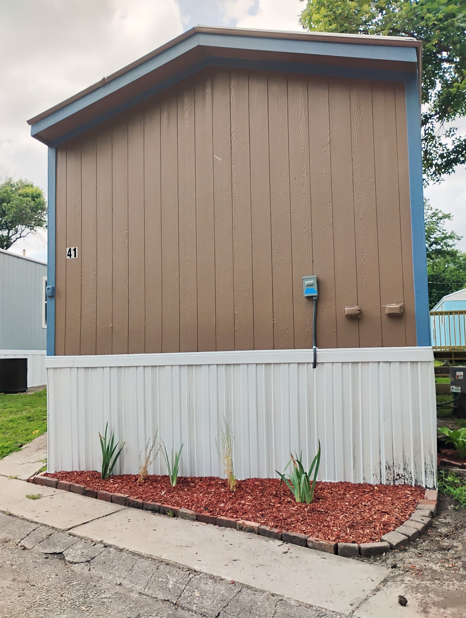Building Photo - 100 Arkansas St