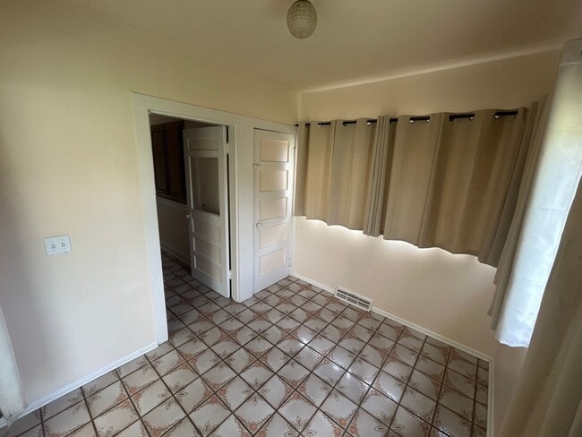 Building Photo - 3 Bedroom Home in Frederick - Available Now!