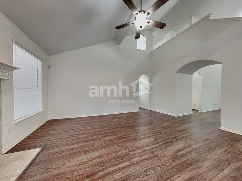 Building Photo - 12527 Avery Vale Ln