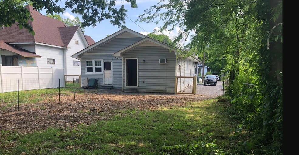 Building Photo - 2409 E 13th St