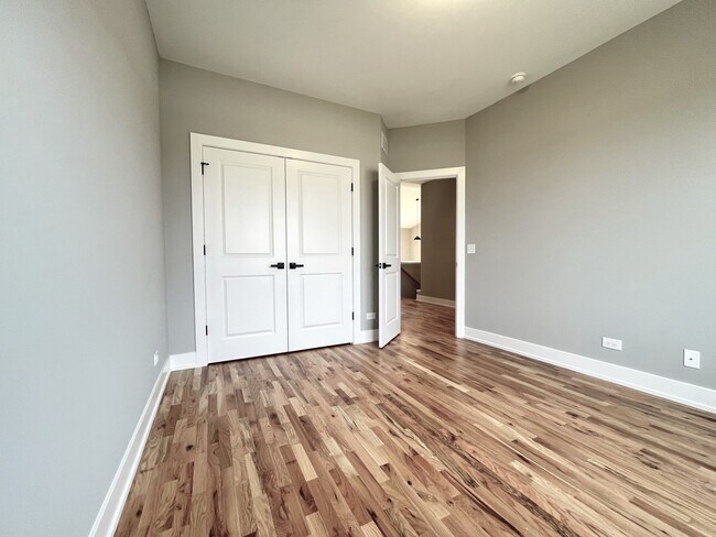 Building Photo - 956 Partridge Cir