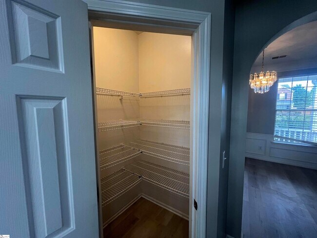 Building Photo - 522 Peach Grove Pl