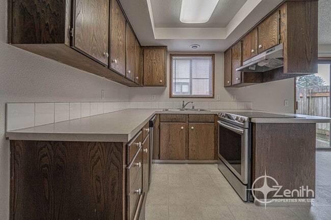 Building Photo - 3012 NE 78th Ave