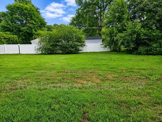 Building Photo - 4812 Gilmour Rd