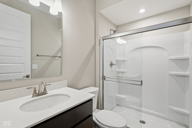 Building Photo - 404 Elite St