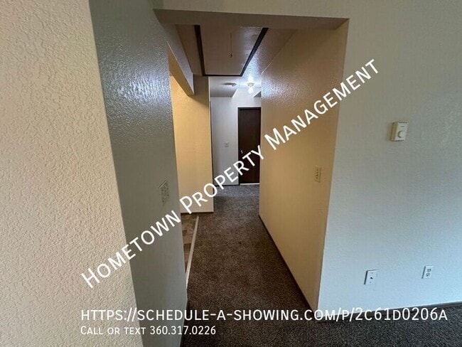 Building Photo - 640 Bavarian Ln SE