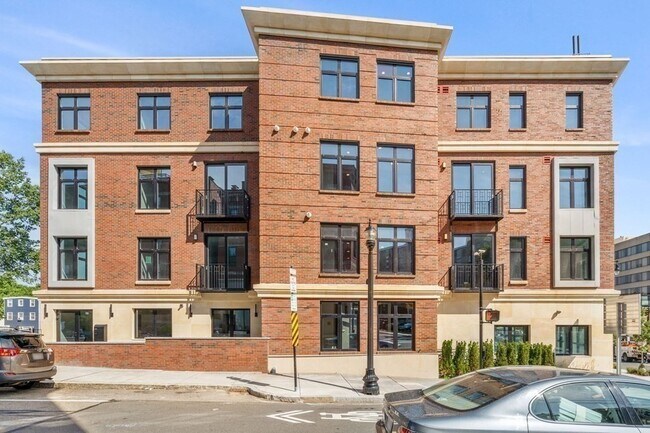 Building Photo - 67 Walnut Pl
