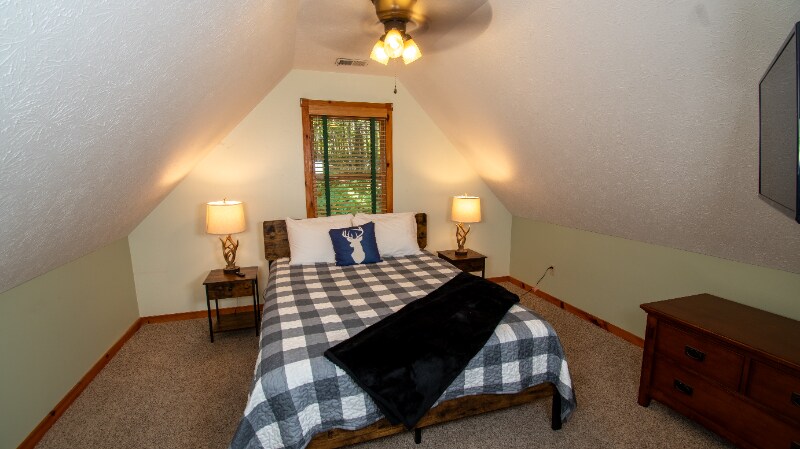 Building Photo - 328 Sharp Top Cir