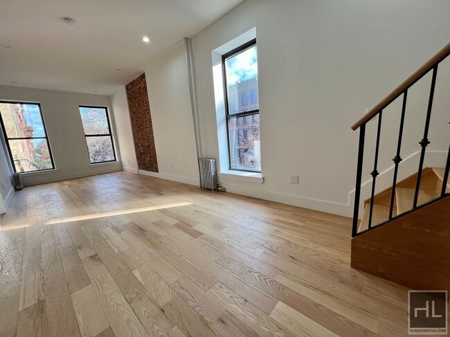 Building Photo - 1047 Bedford Ave