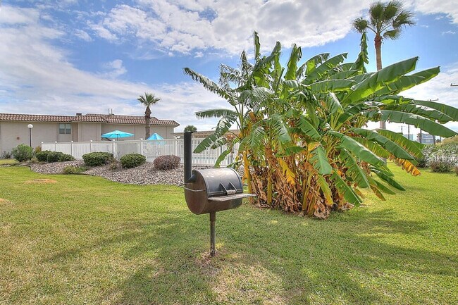 Building Photo - 1421 Eleventh Street-SI FL1-ID1023193P