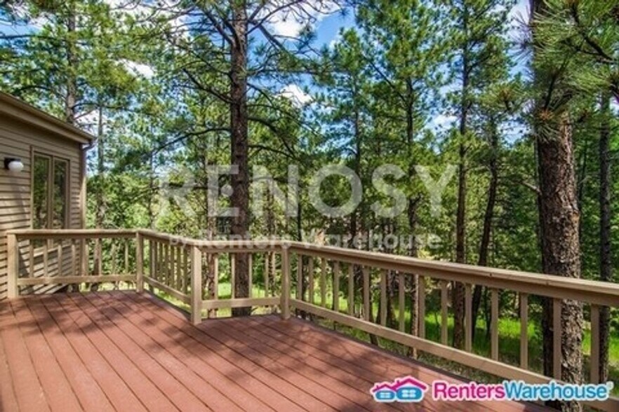 Building Photo - 25260 Montane Dr W