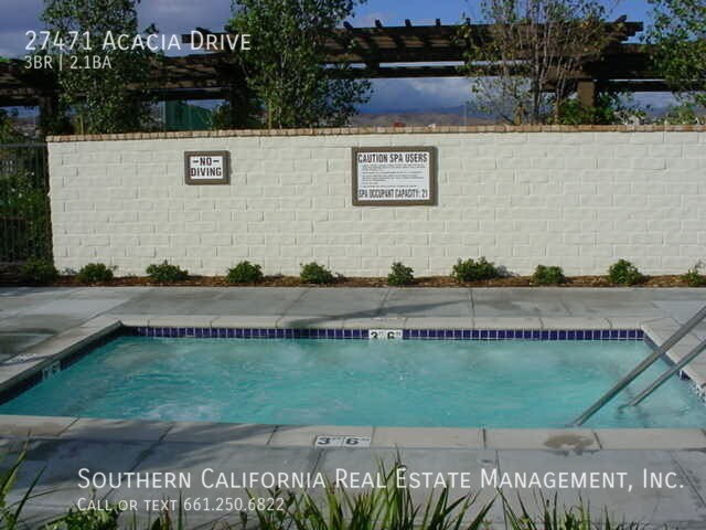 Building Photo - 27471 Acacia Dr