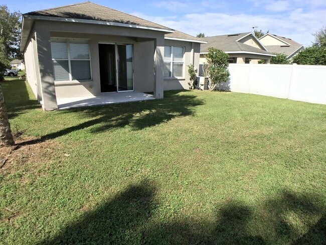 Building Photo - 8539 Deer Chase Dr