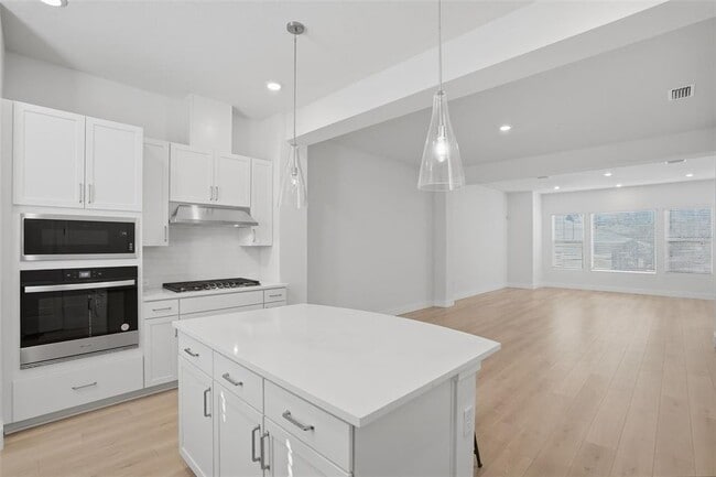 Building Photo - 2123 1st Ave N