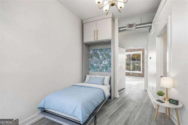 Building Photo - 791 Wylie St SE