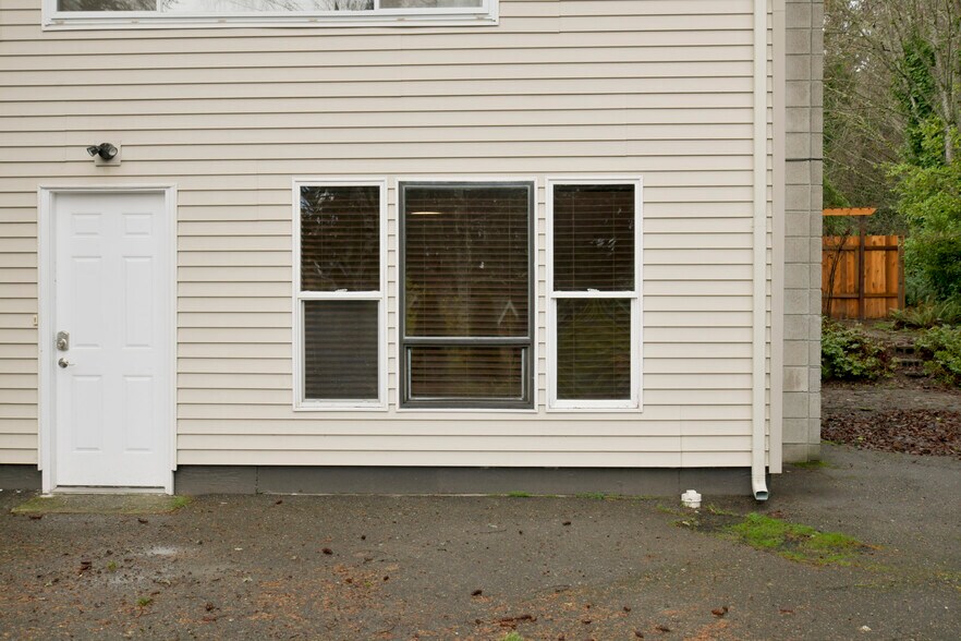 Exterior - 809 S Summit Ave