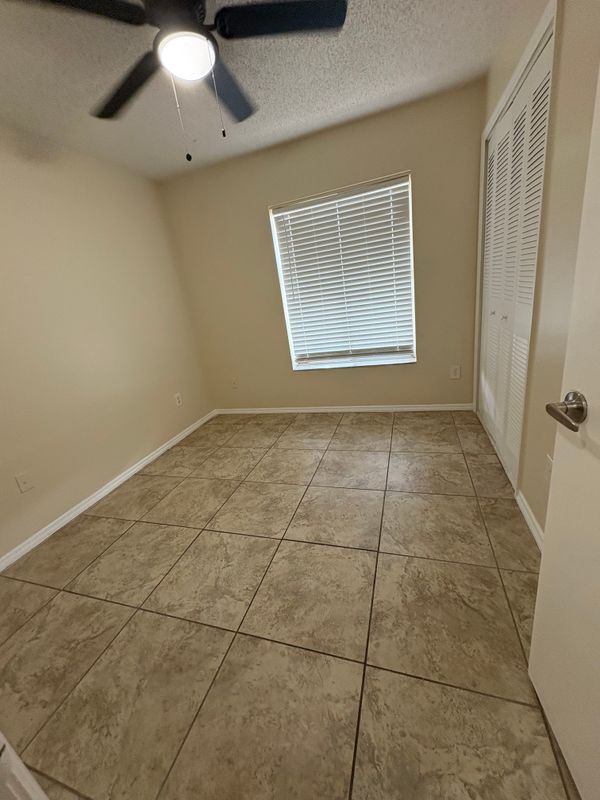 Building Photo - 914 Osceola Trail