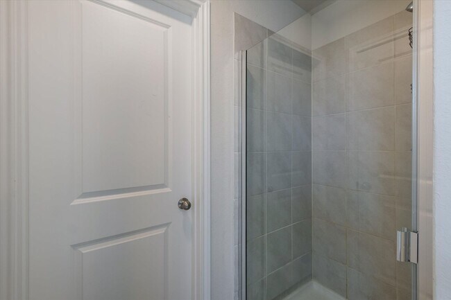 Building Photo - *MOVE IN SPECIAL: HALF OFF OF DECEMBER 2025 RENT, IF MOVED IN BY NOVEMBER 2025*