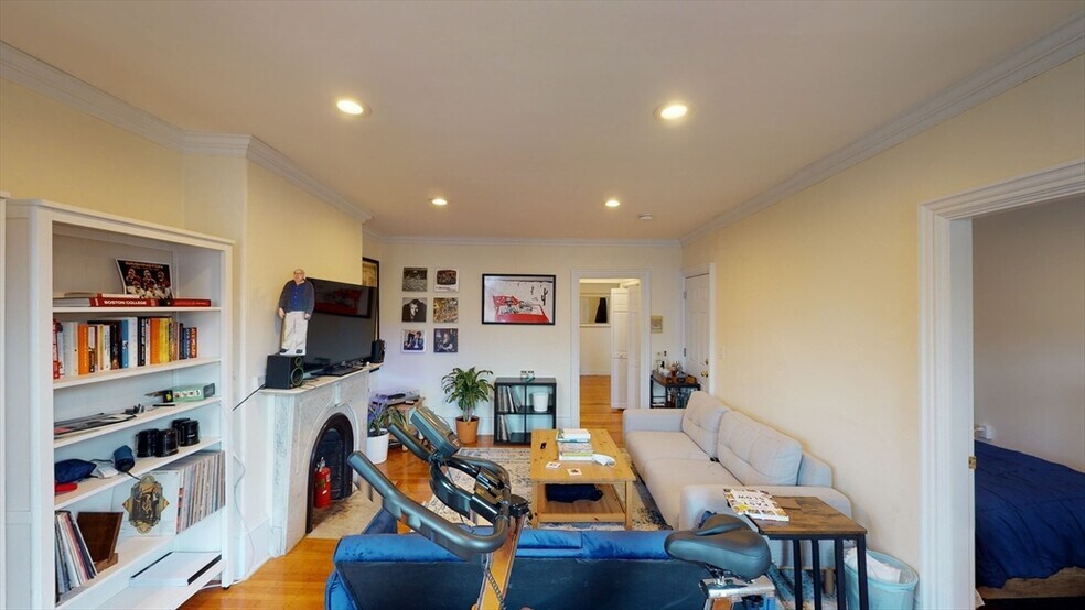 *Pictures are representative samples of the advertised unit. In some cases, the actual units you tou - 5 Brimmer St