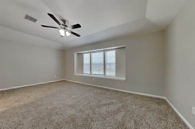 Building Photo - 3327 Colonel Ct Dr