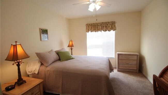 Building Photo - 273 Robin Hood Cir