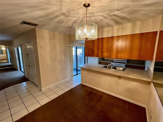 Building Photo - 2946 Tangerine Ct