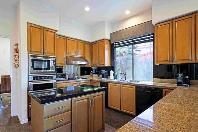 Building Photo - 413 White Horse Trail