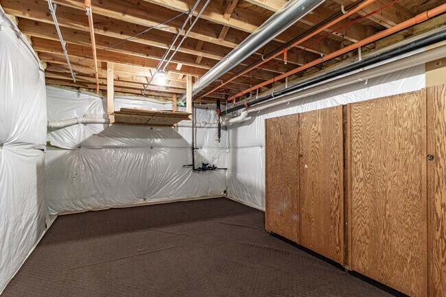 Building Photo - 810 Spencer Ln