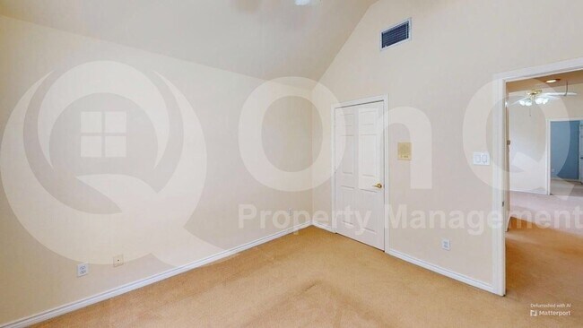 Building Photo - 3112 Chippenham Dr