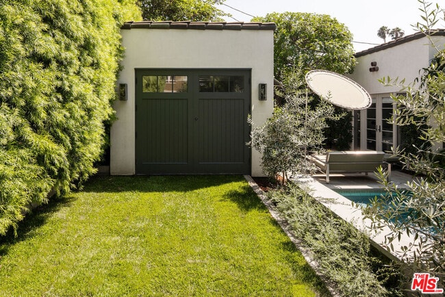 Building Photo - 3787 Glenfeliz Blvd