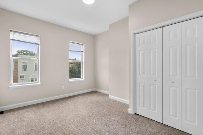 Building Photo - 428 N Patterson Park Ave