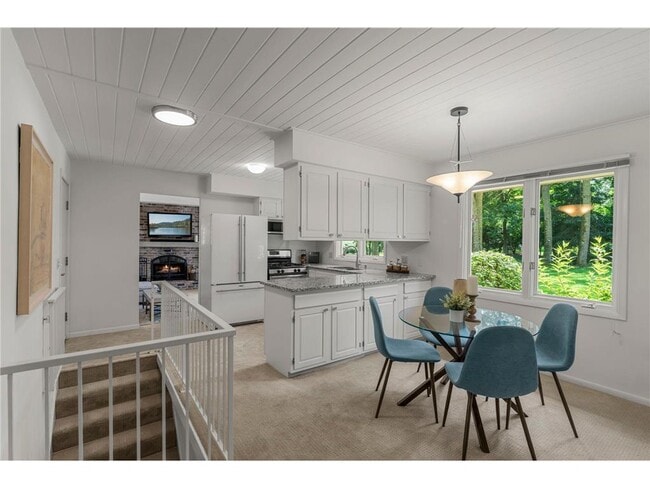 Building Photo - 14641 Crestview Ln