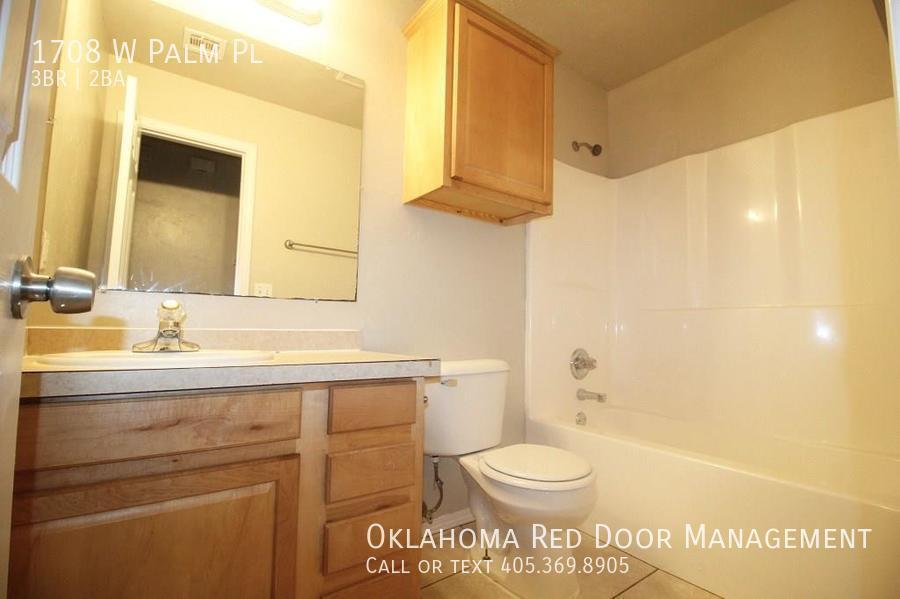 Building Photo - 1708 W Palm Pl