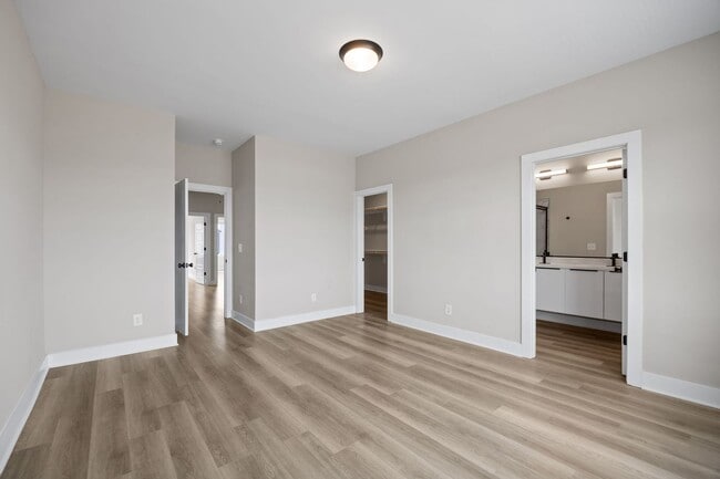 Building Photo - Stylish & Spacious Home in Prime Durham Location – Modern Living with Comfort & Convenience