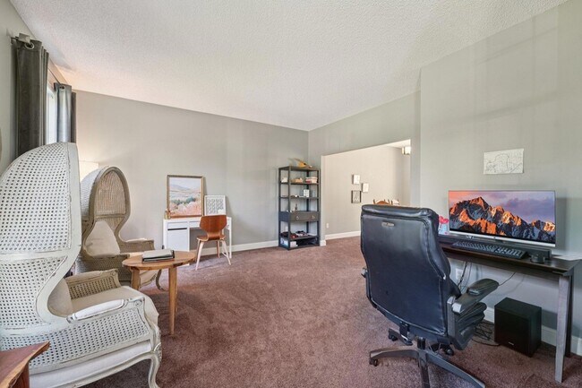 Building Photo - 1477X Langdon Pl