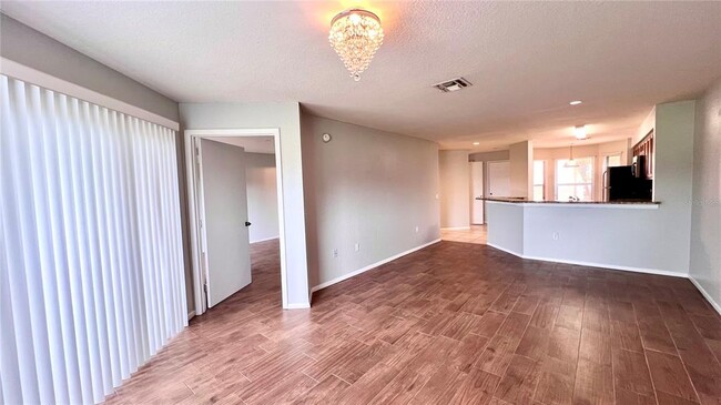 Building Photo - 7811 Sugar Bend Dr