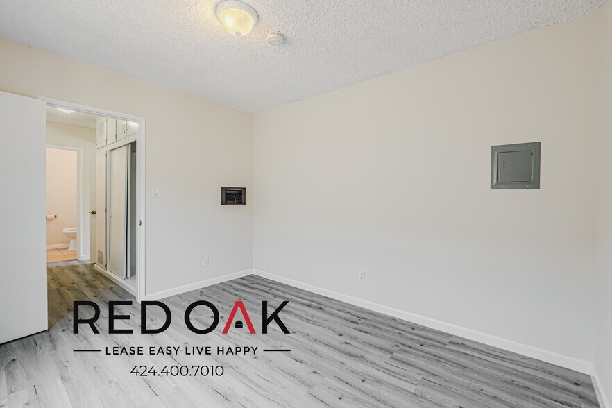 Building Photo - 1361 Yosemite Dr