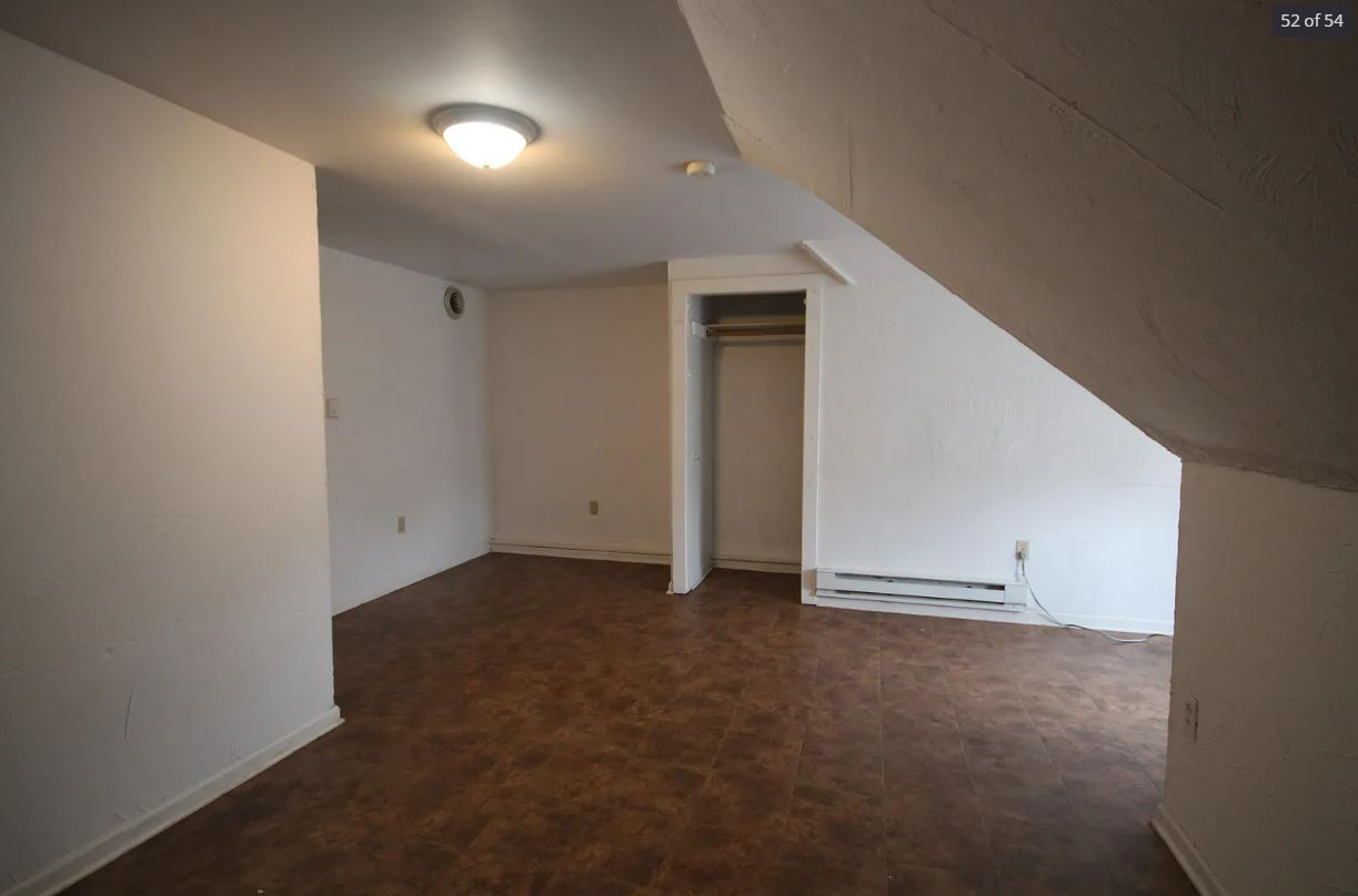 Building Photo - 753 Academy St