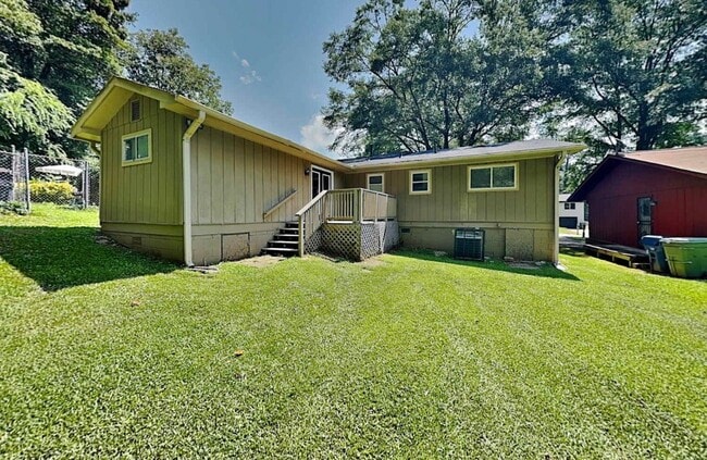 Building Photo - 261 Howell Terrace SW