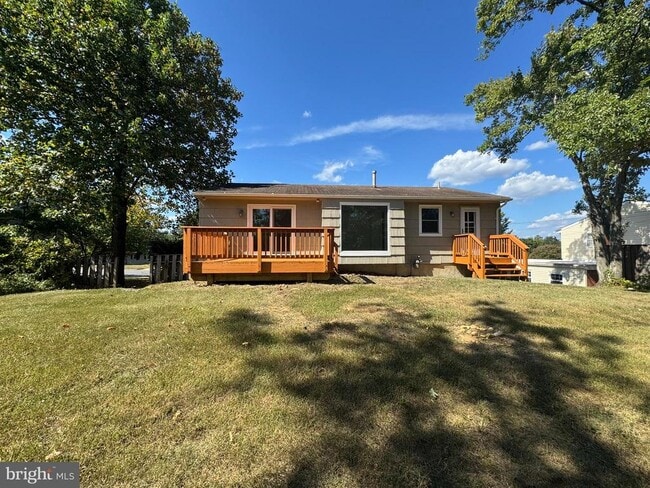 Building Photo - 4611 Eaton Pl