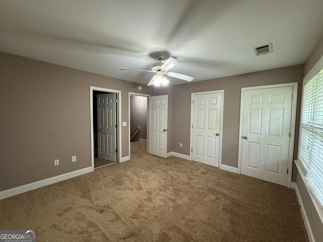 Building Photo - 460 S Barnett Shoals Rd