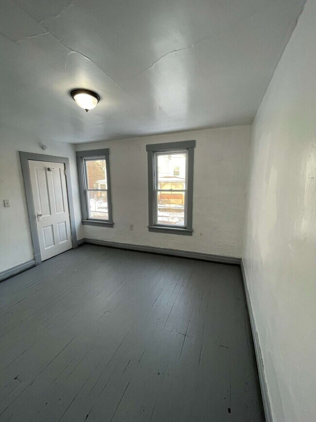 Building Photo - 618 Penn Ave